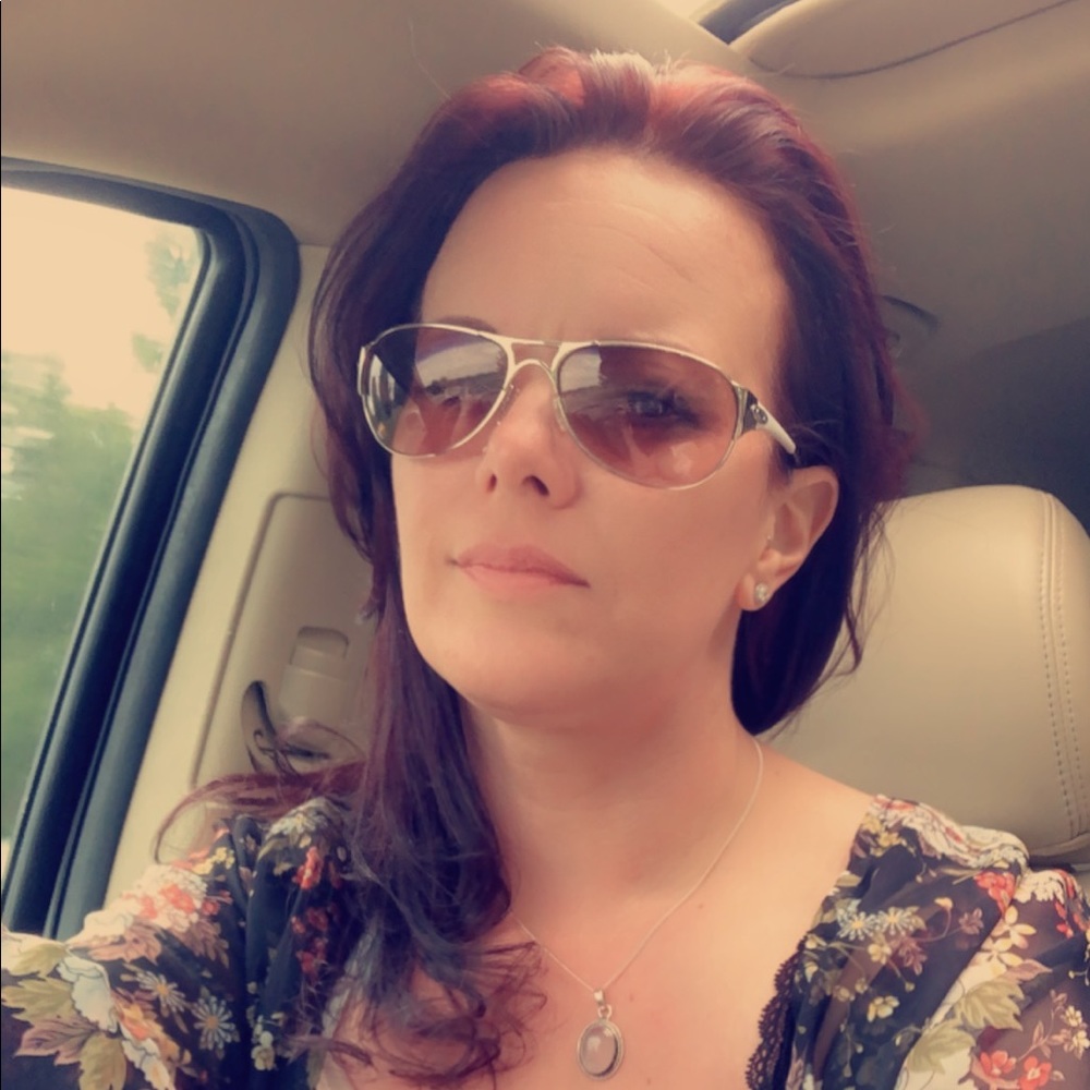 Meet your Posher, Traci